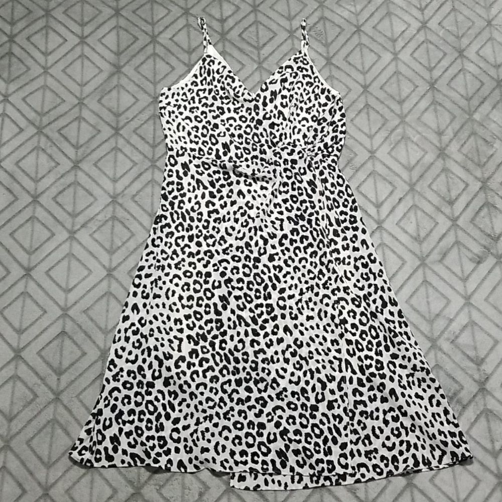 Express Cheetah Flowy Midi Dress